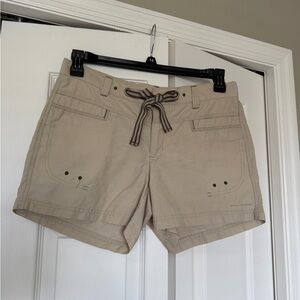 Columbia Sportswear shorts size S EUC.